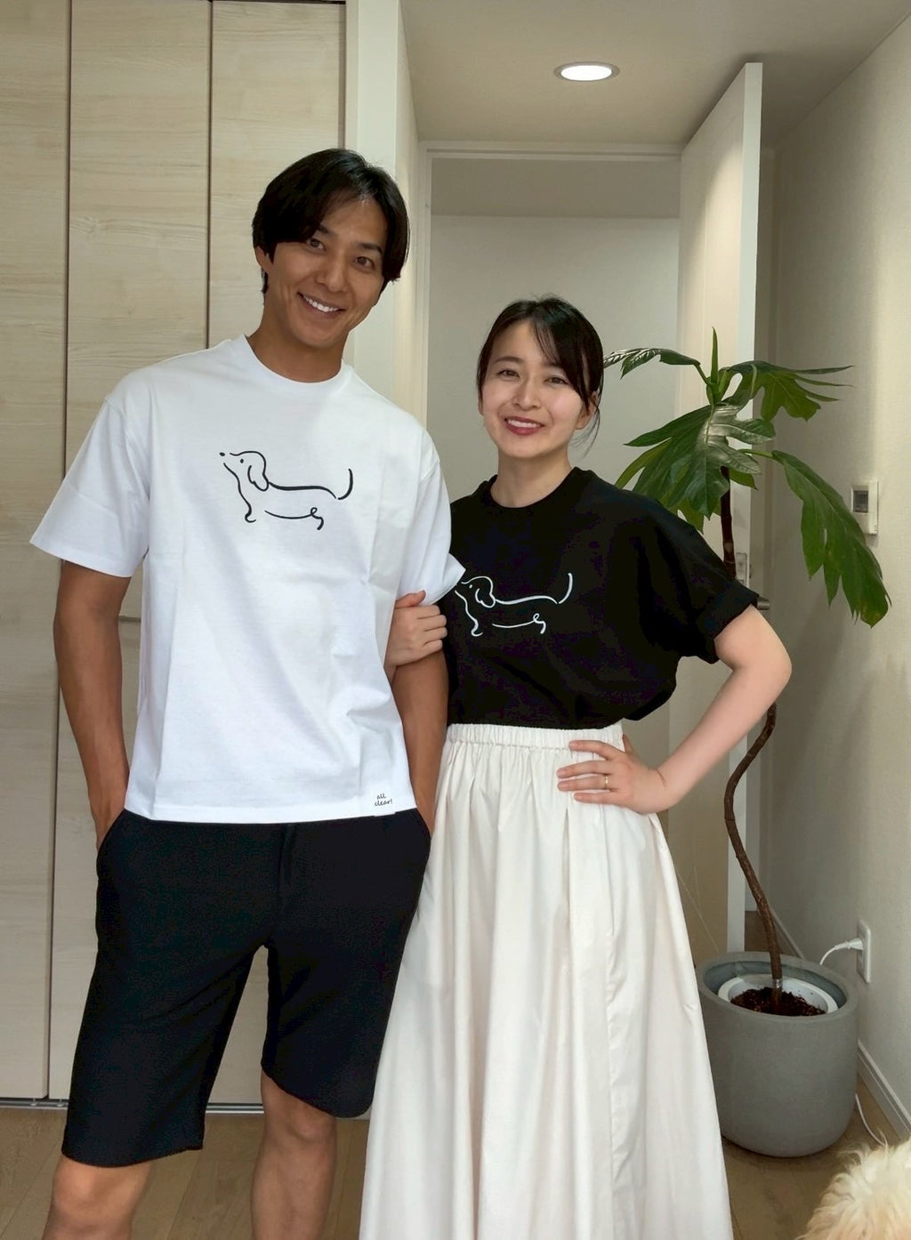 DOG刺繍Tシャツ(ダックスフンド)